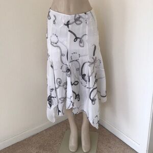 BARAMI Sz S white asymmetrical skirt with details